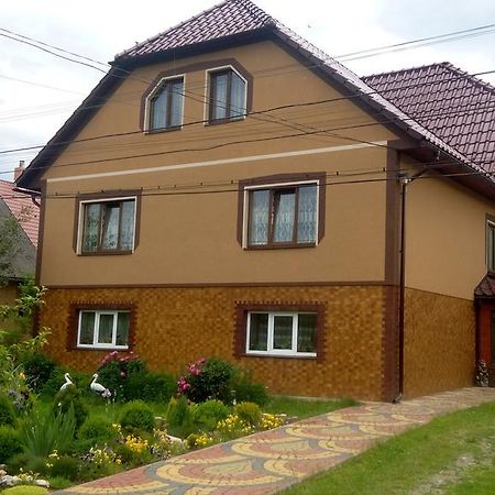 Sadyba Gostynniy Dvir Ізки Екстер'єр фото